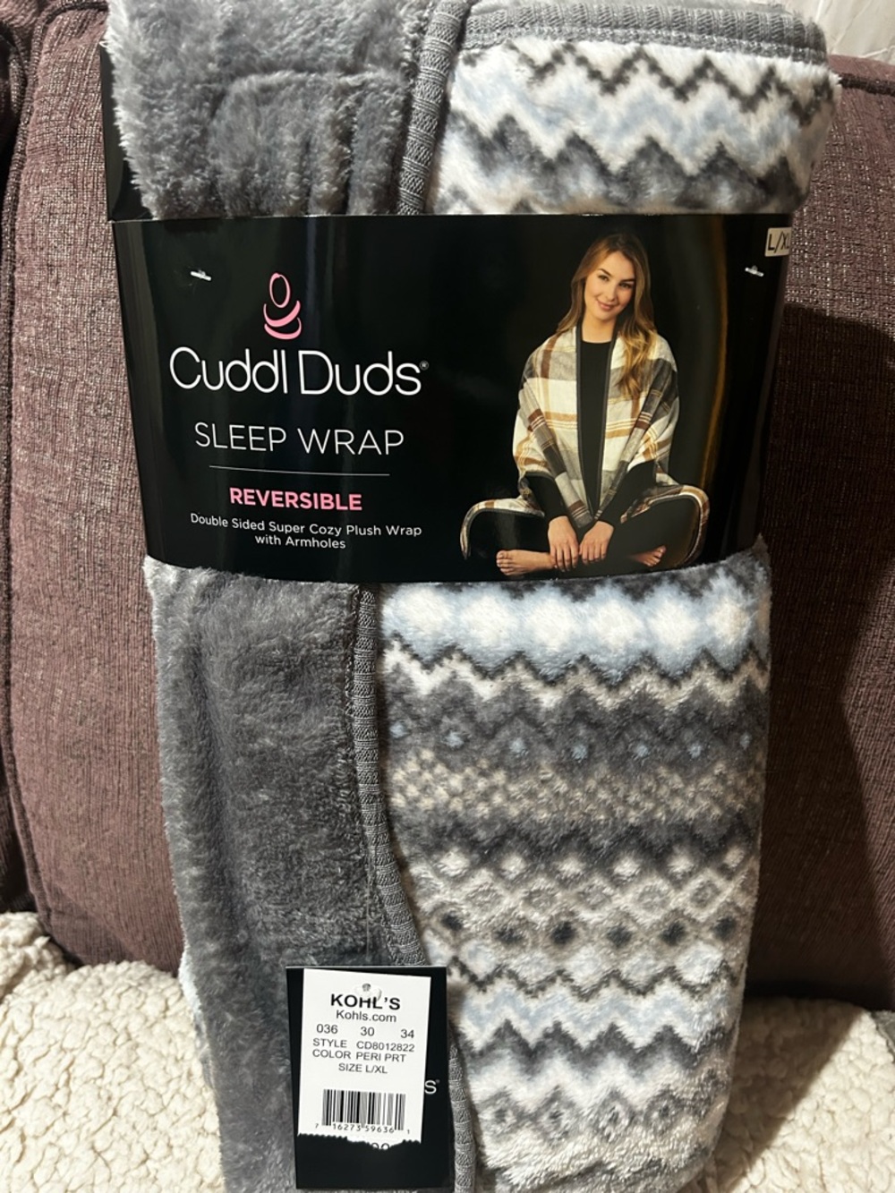 Cuddl Duds Reversible Gray and Cream Plush Sleep Wrap
